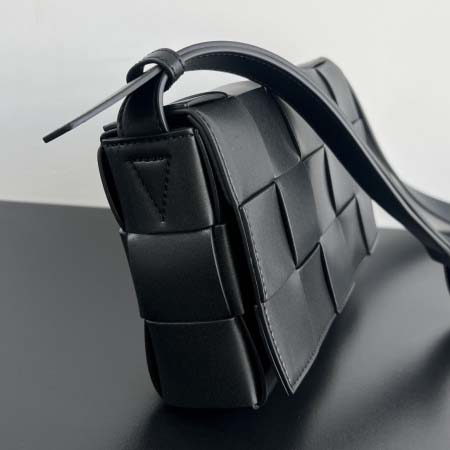 2025年7月9日入荷新作#Bottega Veneta  CASSETTE  Bottsga  rappa size23x15極品/正規品同様/人気/革/バッグ/AJ工場