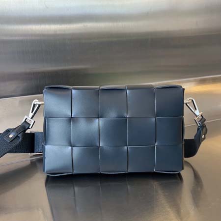 2025年7月9日入荷新作#Bottega Veneta 741777 23x15x5 極品/正規品同様/人気/革/バッグ/AJ工場