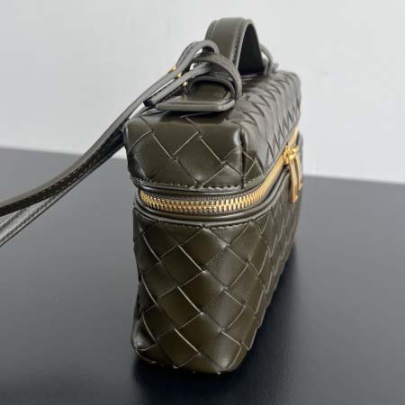 2025年7月9日入荷新作#Bottega Veneta  Vanity Case 789109 22x12.5x5 極品/正規品同様/人気/革/バッグ/AJ工場