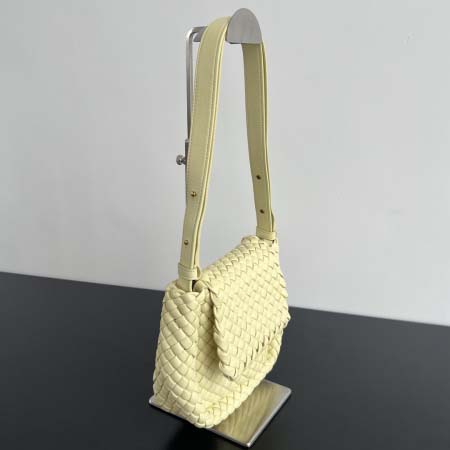 2025年7月9日入荷新作#Bottega Veneta Mini COBBLE  762711  intrecciato 19x17x6 極品/正規品同様/人気/革/バッグ/AJ工場