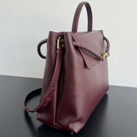 2025年7月9日入荷新作#Bottega Veneta Ciao Ciao 826195  Ciao Ciao Silky Calf. Ciao Ciao  42x32x15  極品/正規品同様/人気/革/バッグ/AJ工場