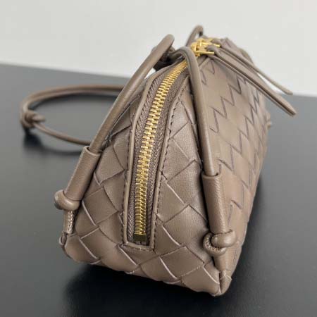 2025年7月9日入荷新作#Bottega VenetaConcert  ouch  794258    lntrecciato   18.5*11.5*8.5   極品/正規品同様/人気/革/バッグ/AJ工場