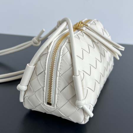2025年7月9日入荷新作#Bottega VenetaConcert  ouch  794258    lntrecciato   18.5*11.5*8.5   極品/正規品同様/人気/革/バッグ/AJ工場