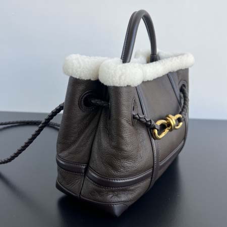 2025年7月9日入荷新作#Bottega Veneta   25x22x10.5特価/人気/革/バッグ/AJ工場
