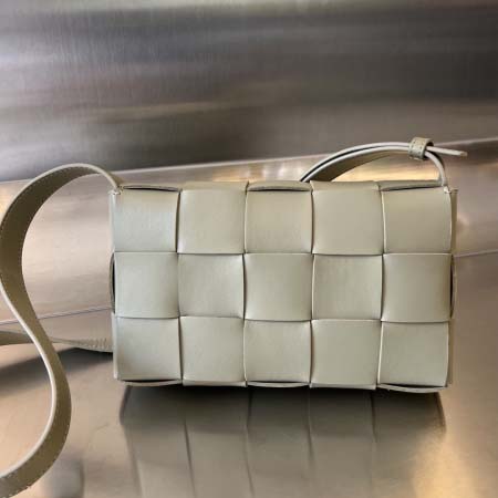 2025年7月9日入荷新作#Bottega Veneta   23x15x6特価/人気/革/バッグ/AJ工場