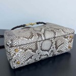 2025年7月7日入荷新作Bottega Veneta Andiamo743572    32x25x11  極品/正規品同様/人気/革/バッグ/AJ工場