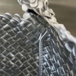 2025年7月7日入荷新作Bottega Veneta Cabat Bucket    762587    26*21*13cm  極品/正規品同様/人気/革/バッグ/AJ工場