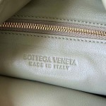 2025年7月7日入荷新作Bottega Veneta    763966  41x20.5x7.5  極品/正規品同様/人気/革/バッグ/AJ工場