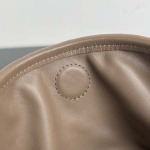 2025年7月7日入荷新作Bottega Veneta   763970   54x24x13  極品/正規品同様/人気/革/バッグ/AJ工場