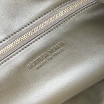 2025年7月7日入荷新作Bottega Veneta   763970   54x24x13  極品/正規品同様/人気/革/バッグ/AJ工場