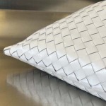2025年7月7日入荷新作Bottega Veneta   763970   54x24x13  極品/正規品同様/人気/革/バッグ/AJ工場