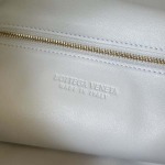 2025年7月7日入荷新作Bottega Veneta   763970   54x24x13  極品/正規品同様/人気/革/バッグ/AJ工場