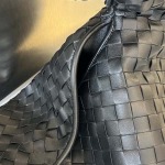 2025年7月7日入荷新作Bottega Veneta   763970   54x24x13  極品/正規品同様/人気/革/バッグ/AJ工場