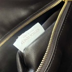 2025年7月7日入荷新作Bottega Veneta  803977  46x21x10  極品/正規品同様/人気/革/バッグ/AJ工場