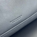 2025年7月7日入荷新作Bottega Veneta  803976  54x24x13   極品/正規品同様/人気/革/バッグ/AJ工場