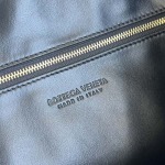 2025年7月7日入荷新作Bottega Veneta  803976  54x24x13   極品/正規品同様/人気/革/バッグ/AJ工場