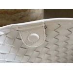 2025年7月7日入荷新作Bottega Veneta  SARDINE  716082    33x20x4   極品/正規品同様/人気/革/バッグ/AJ工場