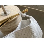 2025年7月7日入荷新作Bottega Veneta  SARDINE  716082    33x20x4   極品/正規品同様/人気/革/バッグ/AJ工場