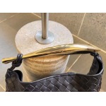 2025年7月7日入荷新作Bottega Veneta  SARDINE  716082    33x20x4   極品/正規品同様/人気/革/バッグ/AJ工場