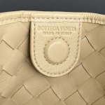 2025年7月7日入荷新作Bottega Veneta2024 SARDINE   776768  33x20x4   極品/正規品同様/人気/革/バッグ/AJ工場