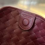 2025年7月7日入荷新作Bottega Veneta2024 SARDINE   776768  33x20x4   極品/正規品同様/人気/革/バッグ/AJ工場