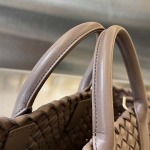 2025年7月7日入荷新作 Bottega Veneta Mini Cabat  709464   20x15x12   極品/正規品同様/人気/革/バッグ/AJ工場