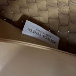 2025年7月7日入荷新作#BCabat608811  Logo  Bottega Veneta  51x45x20   極品/正規品同様/人気/革/バッグ/AJ工場