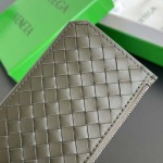 2025年7月7日入荷新作  Bottega Veneta 805827  Size12*7*0.5cm 極品/正規品同様/人気/革/バッグ/AJ工場