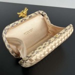 2025年7月7日入荷新作 Bottega Veneta Knot  717622  knot Logo  20x12x5.5 極品/正規品同様/人気/革/バッグ/AJ工場