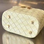 2025年7月7日入荷新作Bottega Veneta  743551  18x12.5x8極品/正規品同様/人気/革/バッグ/AJ工場