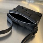 2025年7月7日入荷新作 730027  Bottega Veneta  20x15x5   極品/正規品同様/人気/革/バッグ/AJ工場