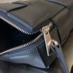 2025年7月7日入荷新作  730027  Bottega Veneta  20x15x5   極品/正規品同様/人気/革/バッグ/AJ工場