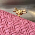 2025年7月7日入荷新作  Bottega Veneta Knot 717622  knotLogo  19x11.5x5   極品/正規品同様/人気/革/バッグ/AJ工場