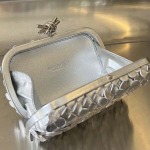 2025年7月7日入荷新作 Bottega Veneta Kont 717622  /   19*11.5*5P極品/正規品同様/人気/革/バッグ/AJ工場