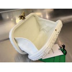 2025年7月7日入荷新作  Bottega Veneta Knot 717622  knotLogo  19x11.5x5   極品/正規品同様/人気/革/バッグ/AJ工場