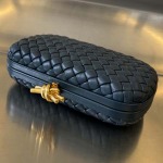 2025年7月7日入荷新作  Bottega Veneta Knot 717622  knotLogo  20x12x5.5   極品/正規品同様/人気/革/バッグ/AJ工場