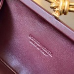 2025年7月7日入荷新作  Bottega Veneta Knot 717622  knotLogo  20x12x5.5   極品/正規品同様/人気/革/バッグ/AJ工場