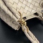 2025年7月7日入荷新作  Bottega Venetaintrecciato  mini   Bottega Veneta  knot   796569 Size21X17X16.5cm  極品/正規品同様/人気/革/バッグ/AJ工場