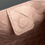 2025年7月7日入荷新作  Bottega Venetaintrecciato  mini   Bottega Veneta  knot   796569 Size21X17X16.5cm  極品/正規品同様/人気/革/バッグ/AJ工場