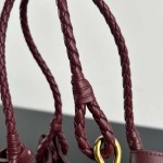 2025年7月7日入荷新作  Bottega Venetaintrecciato  mini   Bottega Veneta  knot   796569 Size21X17X16.5cm  極品/正規品同様/人気/革/バッグ/AJ工場