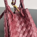 2025年7月7日入荷新作  Bottega Venetaintrecciato  mini   Bottega Veneta  knot   796569 Size21X17X16.5cm  極品/正規品同様/人気/革/バッグ/AJ工場