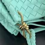 2025年7月7日入荷新作  Bottega Venetaintrecciato  mini   Bottega Veneta  knot   796569 Size21X17X16.5cm  極品/正規品同様/人気/革/バッグ/AJ工場