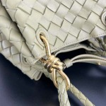2025年7月7日入荷新作  Bottega Venetaintrecciato  mini   Bottega Veneta  knot   796569 Size21X17X16.5cm  極品/正規品同様/人気/革/バッグ/AJ工場