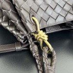 2025年7月7日入荷新作  Bottega Venetaintrecciato  mini   Bottega Veneta  knot   796569 Size21X17X16.5cm  極品/正規品同様/人気/革/バッグ/AJ工場