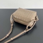 2025年7月7日入荷新作BV新作  Loop   796615   Size：19X12X9cm 極品/正規品同様/人気/革/バッグ/AJ工場
