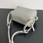 2025年7月7日入荷新作BV新作  Loop   796615   Size：19X12X9cm 極品/正規品同様/人気/革/バッグ/AJ工場