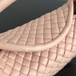 2025年7月7日入荷新作 Bottega Veneta 新作    805739     SIZE:23*11*8 極品/正規品同様/人気/革/バッグ/AJ工場