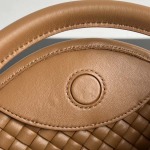 2025年7月7日入荷新作 Bottega Veneta 新作    805739     SIZE:23*11*8 極品/正規品同様/人気/革/バッグ/AJ工場