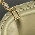 2025年7月7日入荷新作 Bottega Veneta 新作Lauren 1980    804038    SIZE:27x15x8 極品/正規品同様/人気/革/バッグ/AJ工場