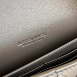 2025年7月7日入荷新作 Bottega Veneta Clutch    741511      SIZE:31x13x3 極品/正規品同様/人気/革/バッグ/AJ工場